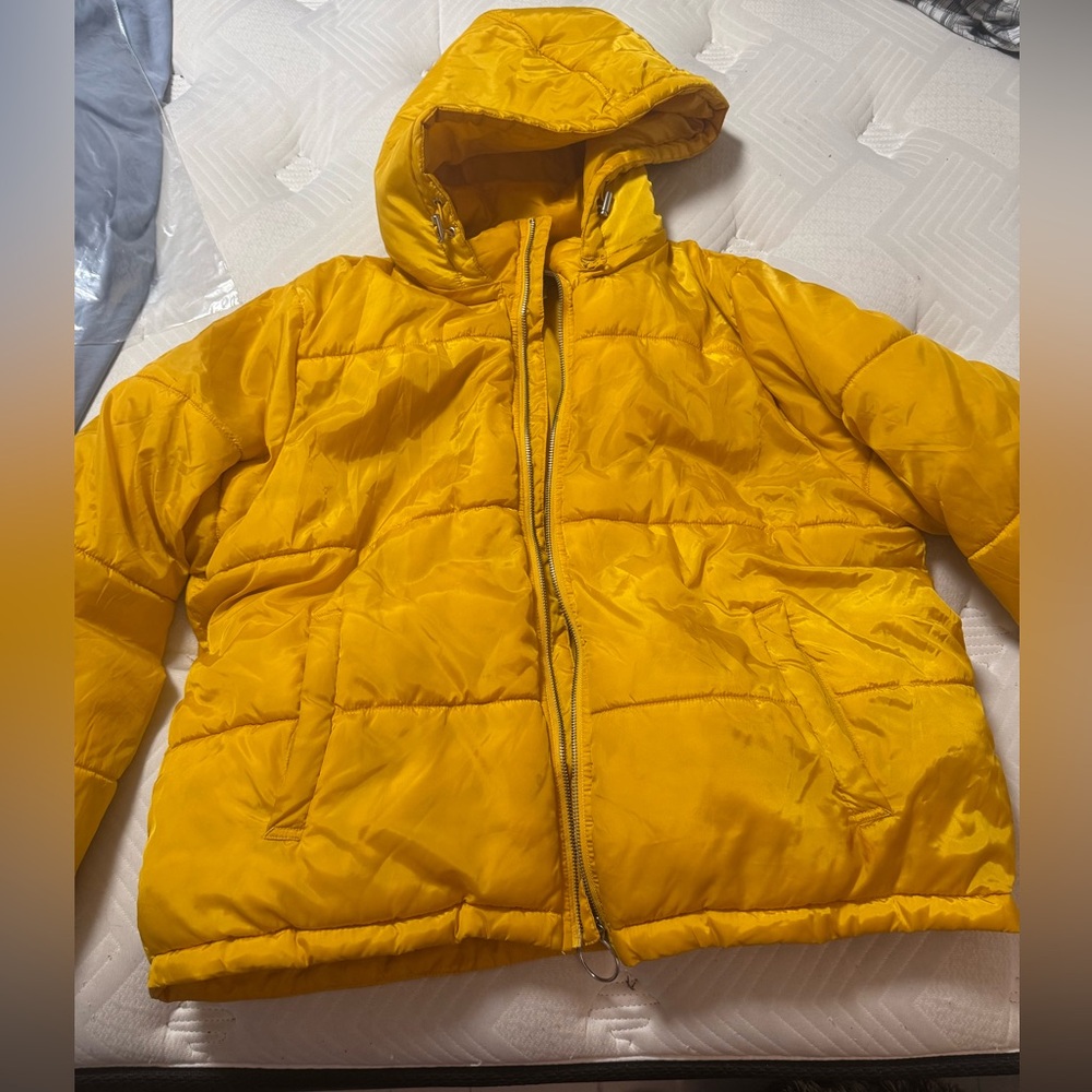 Arizona Jean Company Yellow Puffer Jacket
